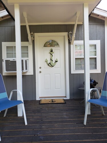 The Red Hen: Staycation! Swimming, Man Cave, Atari