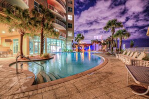 Piscina coperta, una piscina riscaldata