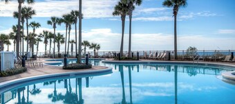 Bring your Pet! Amazing 3rd floor unit! Outstanding Views and Amenities!