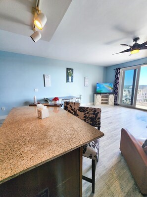 Interior - Gorgeous, private and unique 1136 , incredible Fountain Show views! (Panama City Beach)