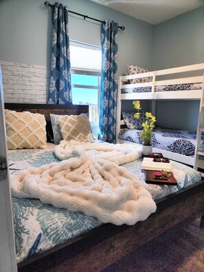 2 bedrooms, WiFi, bed sheets