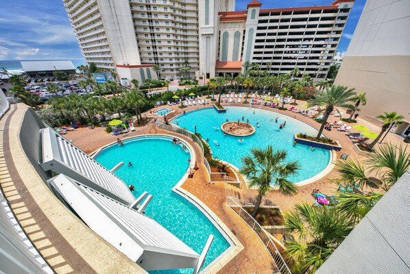 A heated pool - Perfect location on 5 FTH FLOOR! Amazing set up for a memorable stay! (Panama City Beach)