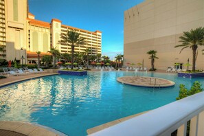 Beheizter Pool