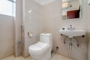 Bathroom - Muscatel Roma (Darjeeling)