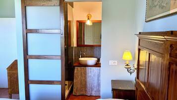 2 Schlafzimmer, Schreibtisch, kostenloses WLAN, Bettwäsche