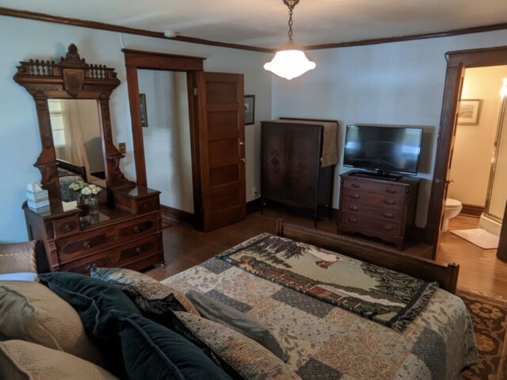 1 bedroom, iron/ironing board, WiFi