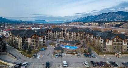 En Pointe | Top Floor | Pool | Hot Tub | Gym
