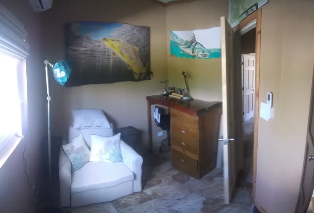 New Private Pool, Private Beach and Flat, Private House, what else do