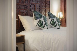 1 bedroom, iron/ironing board, WiFi - Langland Road - 1 Bedroom Apartment - Mumbles (Swansea)