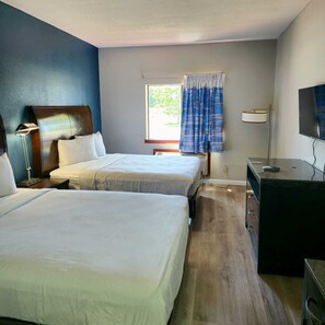 Standard Double Room - Budget Inn, Hwy 41 (Barnesville)