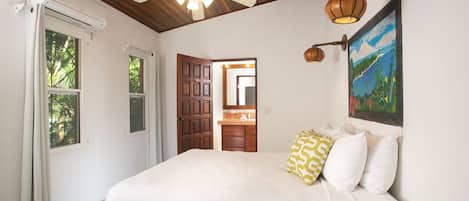 3 bedrooms, in-room safe, free WiFi, bed sheets