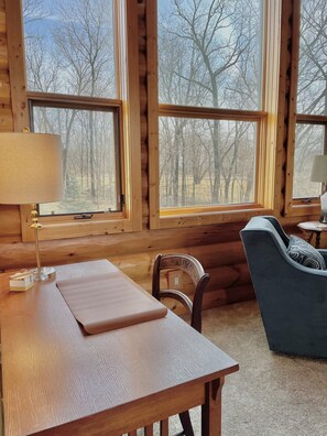 Interior - Must Stay- Gorgeous Secluded Log Cabin! (15 min from downtown) (Iowa City)