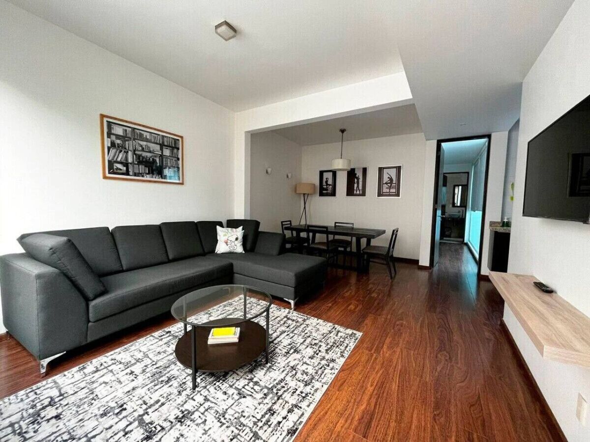 Smart TV, computer monitors