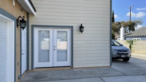 Exterior detail - 2 bedroom/1 bathroom near Disneyland_ Unit B (Santa Ana)
