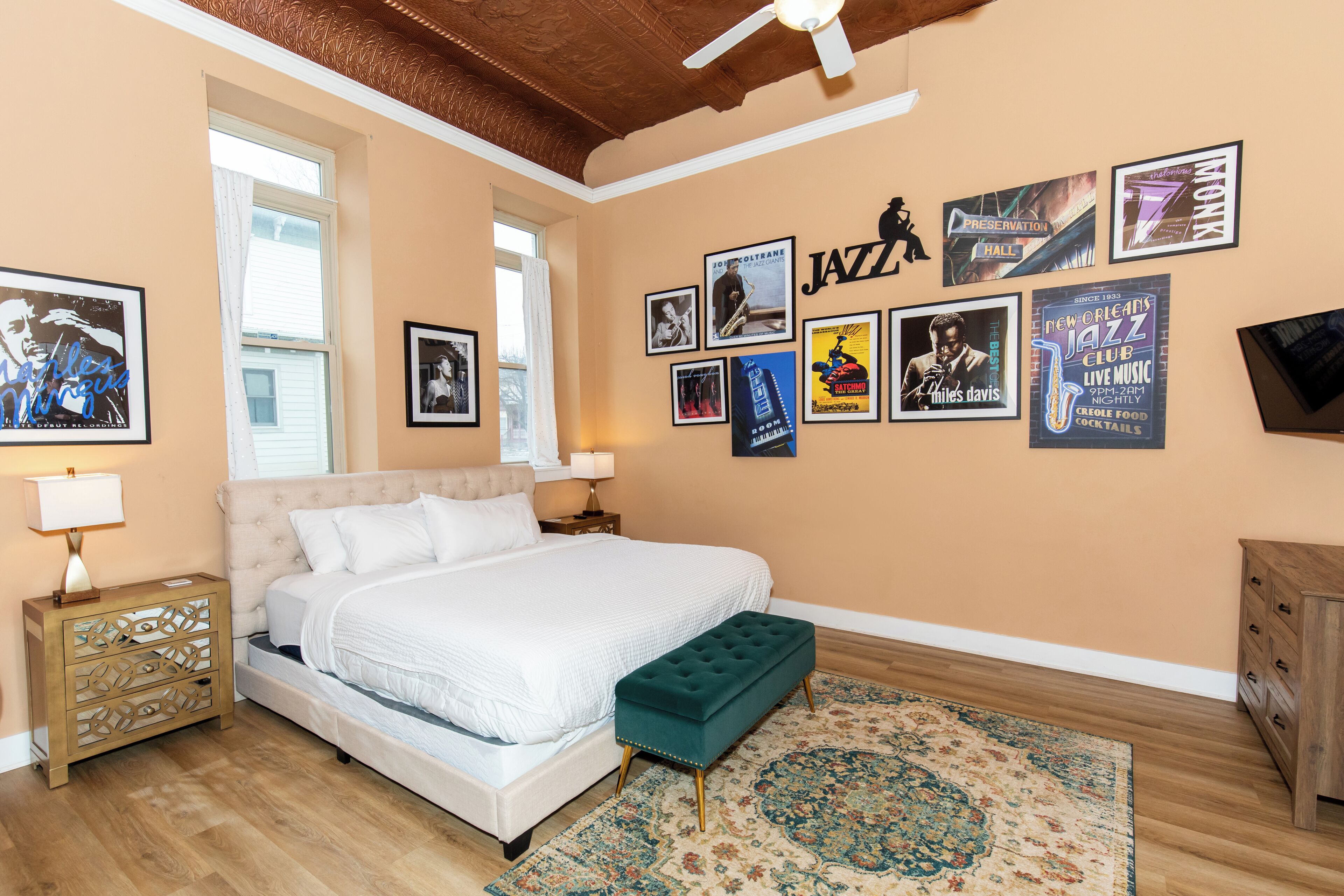 2 bedrooms, iron/ironing board, free WiFi, bed sheets