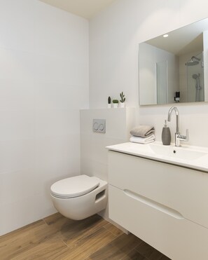 Bathroom - The Pearl of Nachlaot Apartments (Jerusalem)