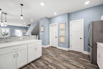 Beach Paradise X-NEW, Luxury Townhouse with POOL, Garage !!PRIME BOARDWALK!!