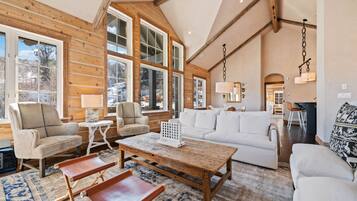 TV connectée, cheminée