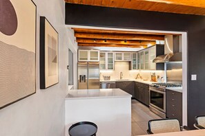 Fridge, microwave, oven, stovetop - High Design with Fabulous Patio (Santa Fe)