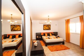 3 bedrooms, iron/ironing board, free WiFi, bed sheets