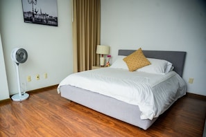 1 bedroom, desk, iron/ironing board, free WiFi
