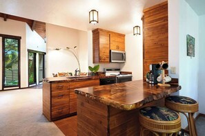 Fridge, microwave, oven, stovetop - Waikomo Stream 531 in Sunny Poipu - Walk to Beaches, Shops, Restaurants & More! (Poipu)