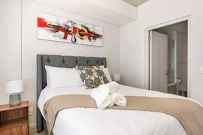 2 quartos, ferros/tábuas de passar roupa, Wi-Fi, roupa de cama