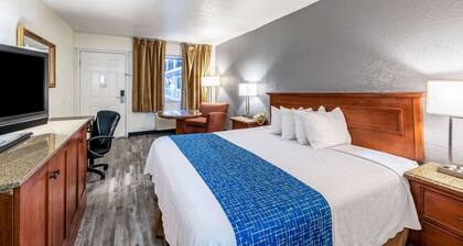 Econo Lodge Phoenix North I-17