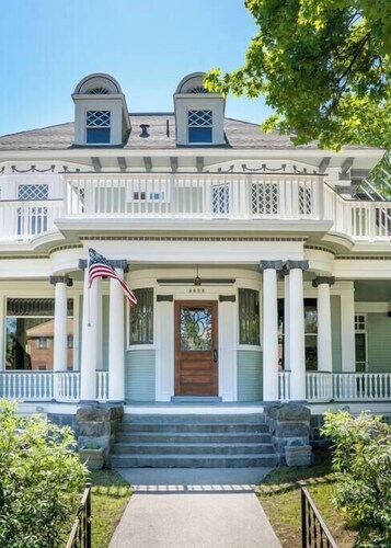 Entire 2nd and 3rd level of Spacious Historic Home