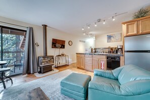 TV, fireplace - < 3 Mi to Lake Tahoe: Incline Village Condo! (Incline Village)