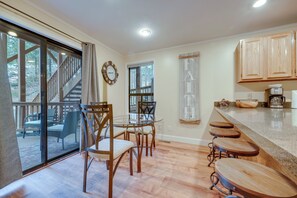 Dining - < 3 Mi to Lake Tahoe: Incline Village Condo! (Incline Village)