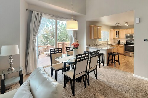 Littleton Home w/ Deck - 24 Mi to Denver!