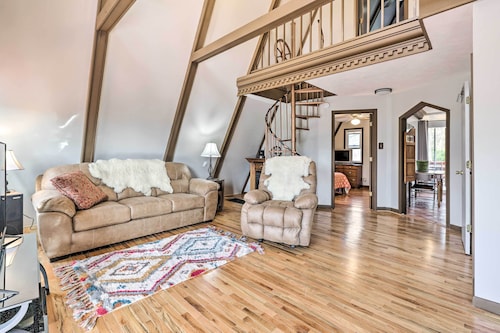 Peaceful Mt Sterling Cabin: Deck & Fire Pit!