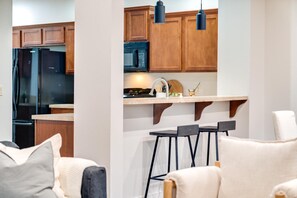Interior - Gorgeously Designed Entire Home! (Vancouver)