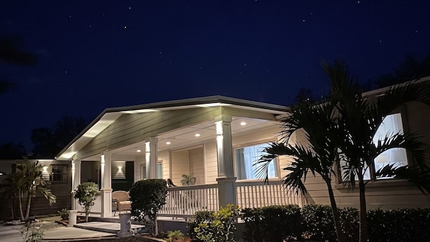 Exterior - Bungalow at the Bayou close to downtown and bases (Pensacola)