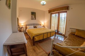 1 chambre, fer et planche à repasser, Wi-Fi gratuit