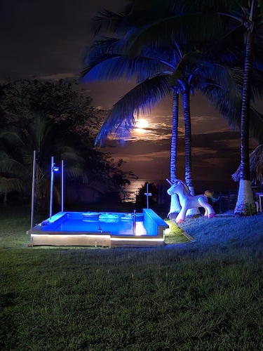 DRONES PEDASI RANCH - BEACHFRONT, POOL, 3BRM - 5BATH + Whales Watching & Fishing