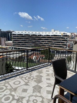 Panoramic Condo | Terrace/patio - Zelya Flats (Istanbul)