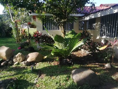 Gated duplex for up to 12 people with pool, FO internet, hot water