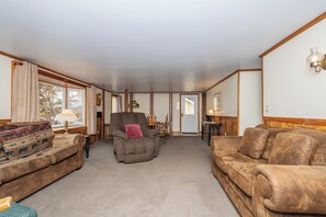 House (3 Bedrooms) | Property amenity - Water's Edge by Taylor Made Deep Creek (McHenry)