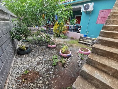 Large house 2 minutes from the beach, 3 bedrooms, 2 bathrooms, sea-mountain view
