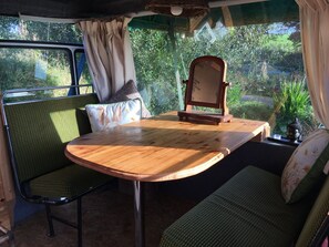 Dining - Eco Glamping immersed in nature, ideal for family holidays and romantic getaways (Whitegate)
