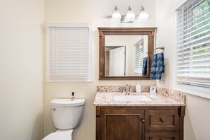 獨棟房屋, 多張床, 壁爐, 花園景觀 | 浴室 | 毛巾