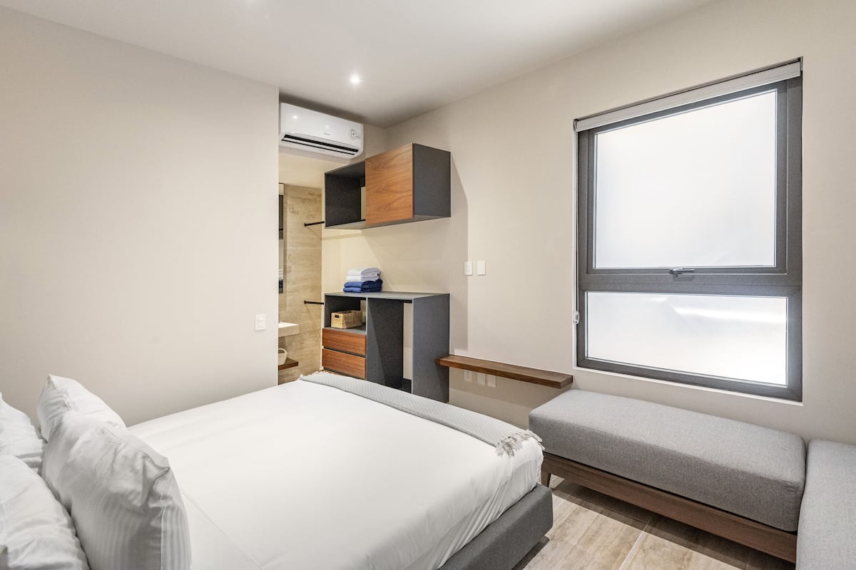 2 bedrooms, in-room safe, blackout drapes, iron/ironing board