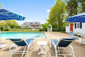 A heated pool - Beautiful five bedroom home with private swimming pool (Dennis Port)