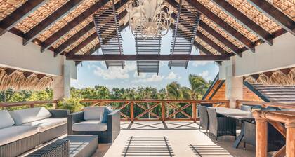 Magnificent Villa w Private Pool at Yarari