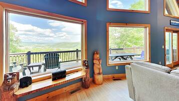 House (6 Bedrooms) | Property amenity