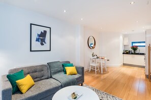 Business Apartment | Living area