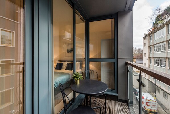 Business Apartment | Terrace/patio