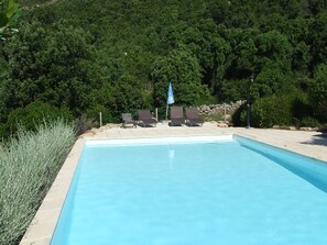 Piscine extérieure, piscine chauffée